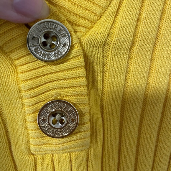 #208- RALPH LAUREN-Yellow knit ribbed , long sleeve , Henley - Picture 4 of 4